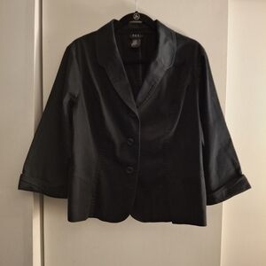 R.Q.T. Women's Black Button-Front Blazer with Classic Lapel & Fitted Silhouette